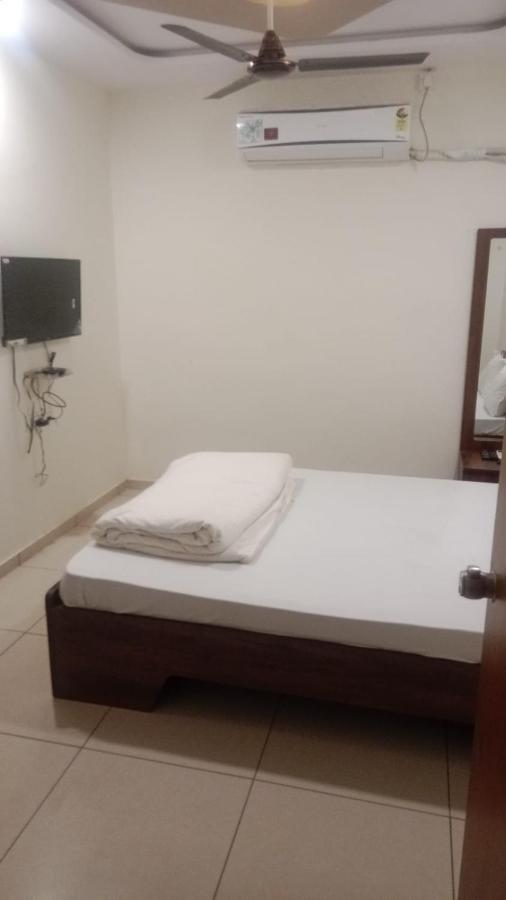 Hotel Shreeji'S Γκαντχιναγκάρ Εξωτερικό φωτογραφία