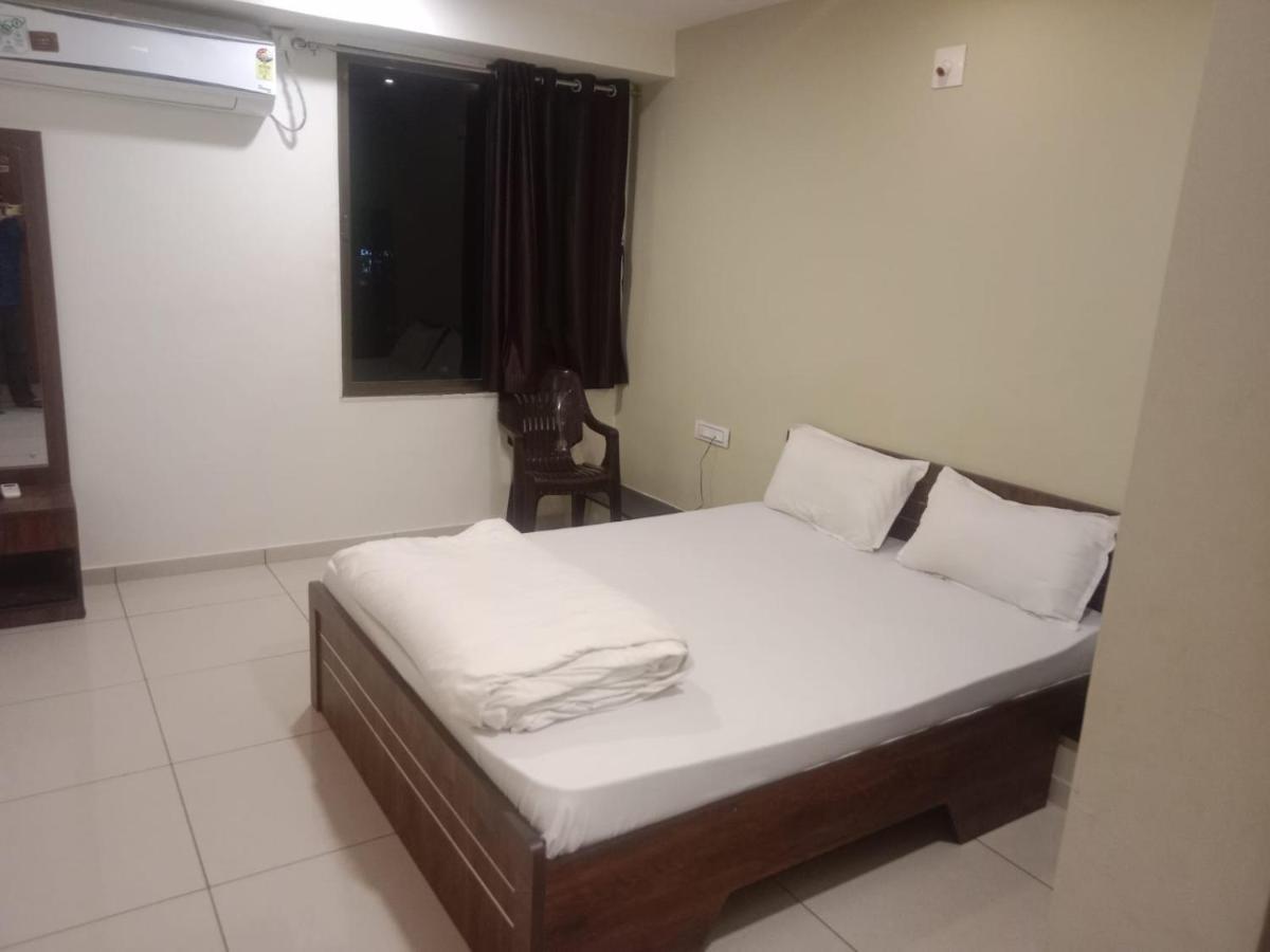 Hotel Shreeji'S Γκαντχιναγκάρ Εξωτερικό φωτογραφία