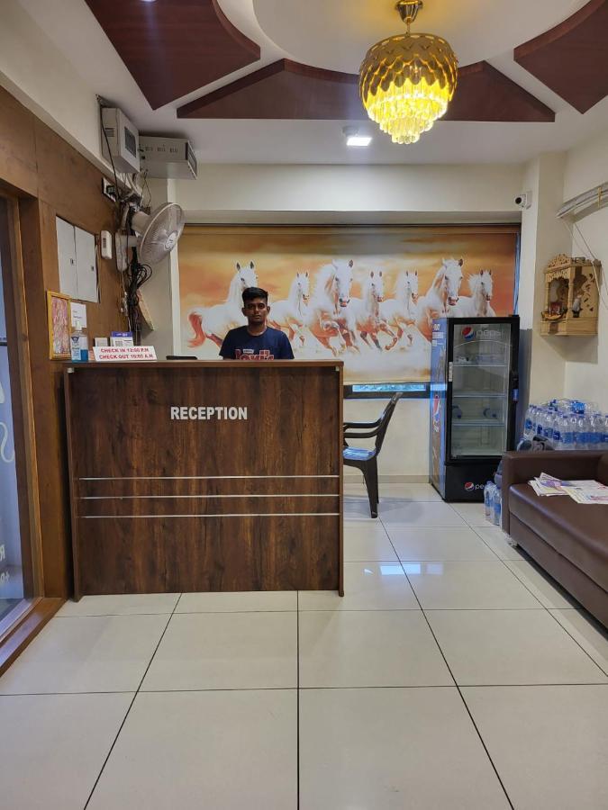 Hotel Shreeji'S Γκαντχιναγκάρ Εξωτερικό φωτογραφία