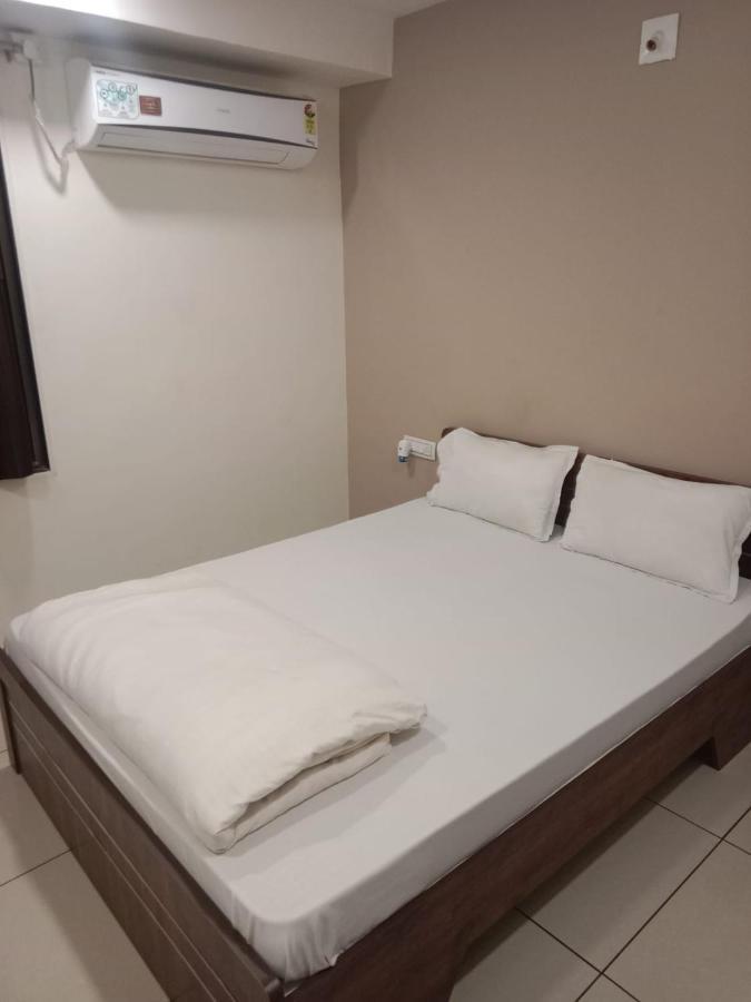 Hotel Shreeji'S Γκαντχιναγκάρ Εξωτερικό φωτογραφία