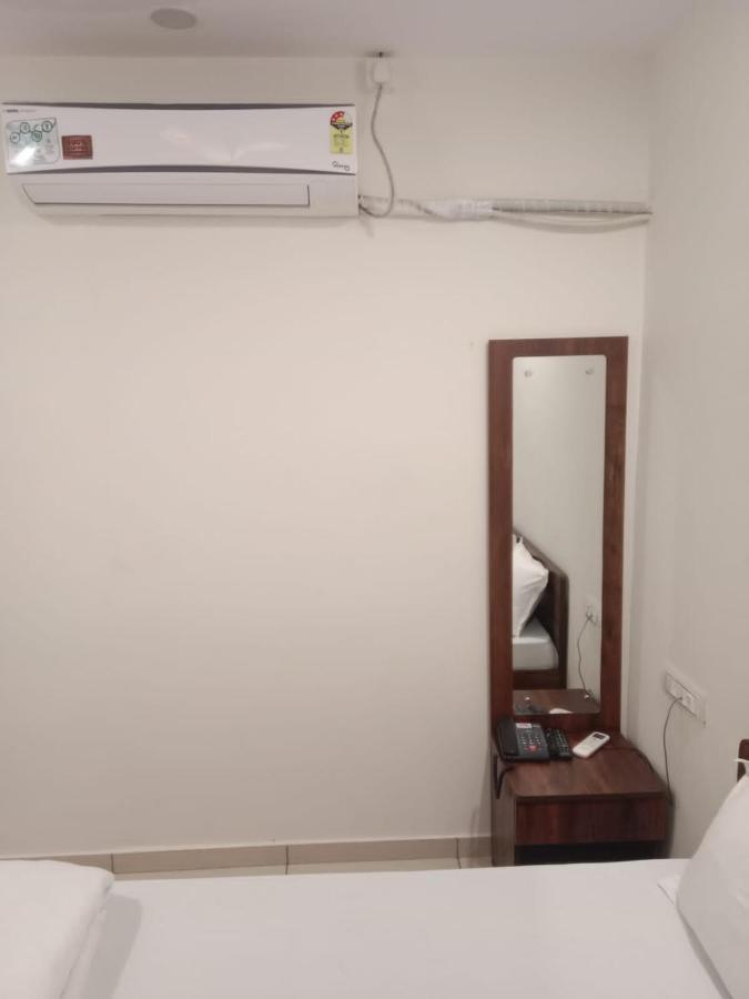 Hotel Shreeji'S Γκαντχιναγκάρ Εξωτερικό φωτογραφία