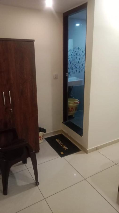 Hotel Shreeji'S Γκαντχιναγκάρ Εξωτερικό φωτογραφία