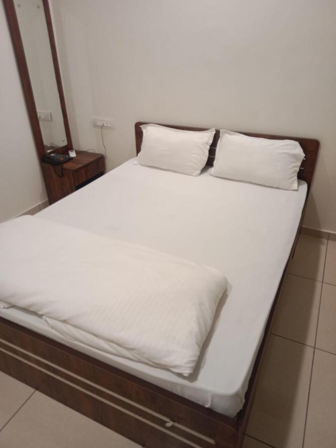 Hotel Shreeji'S Γκαντχιναγκάρ Εξωτερικό φωτογραφία